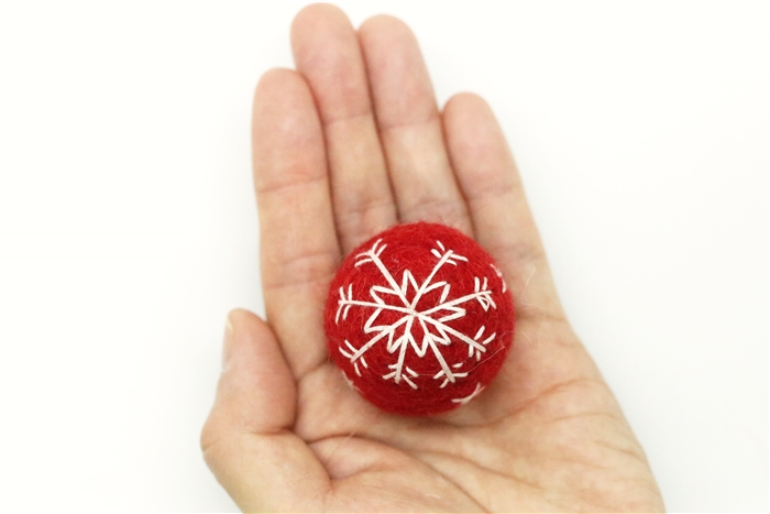 Felt Embroidered Snowflake Ball Christmas Holiday Decor 3cm Vase